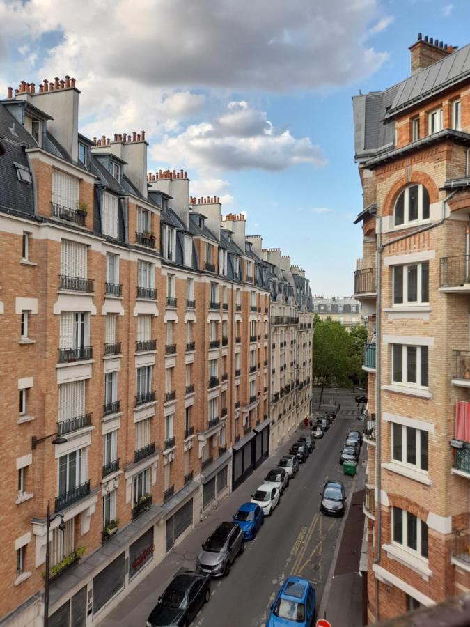 Un Appartement Typique Parisien / A Typical Parisian Apartment Exterior photo